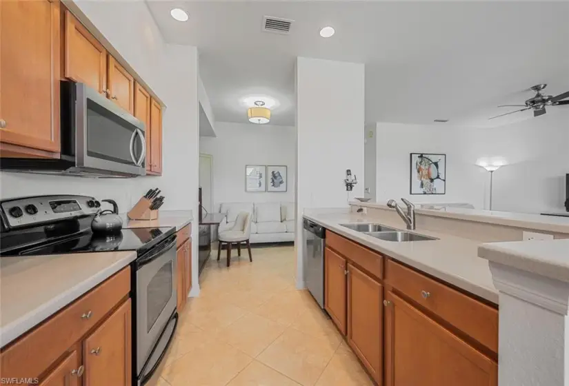 Kitchen features Breakfast Bar